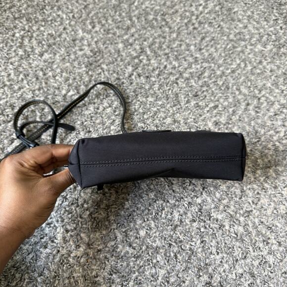 Dooney & Bourke Nylon Crossbody Pouchette Black Excellent preowned Condition - Picture 5 of 11